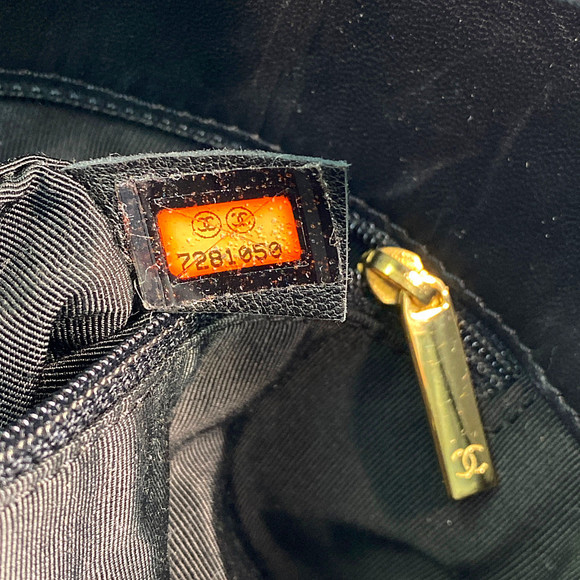 Chanel Chocolate Bar Bucket Shoulder Bag Black - Picture 7 of 10